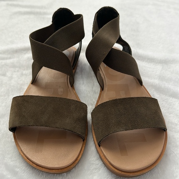 SOREL Ella Sandal Women’s Crossed Ankle Strap Leather Boho Casual Flat Shoes 7 - Picture 3 of 7